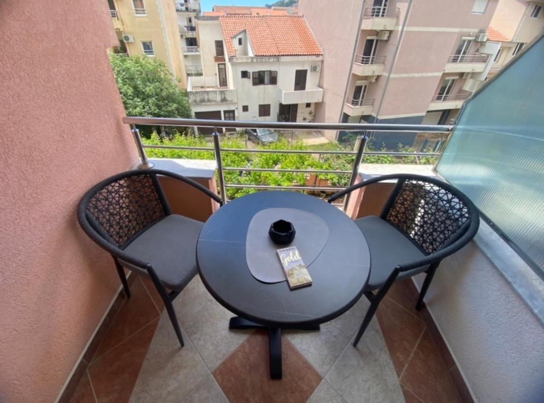 Adzic Apartments بودفا المظهر الخارجي الصورة