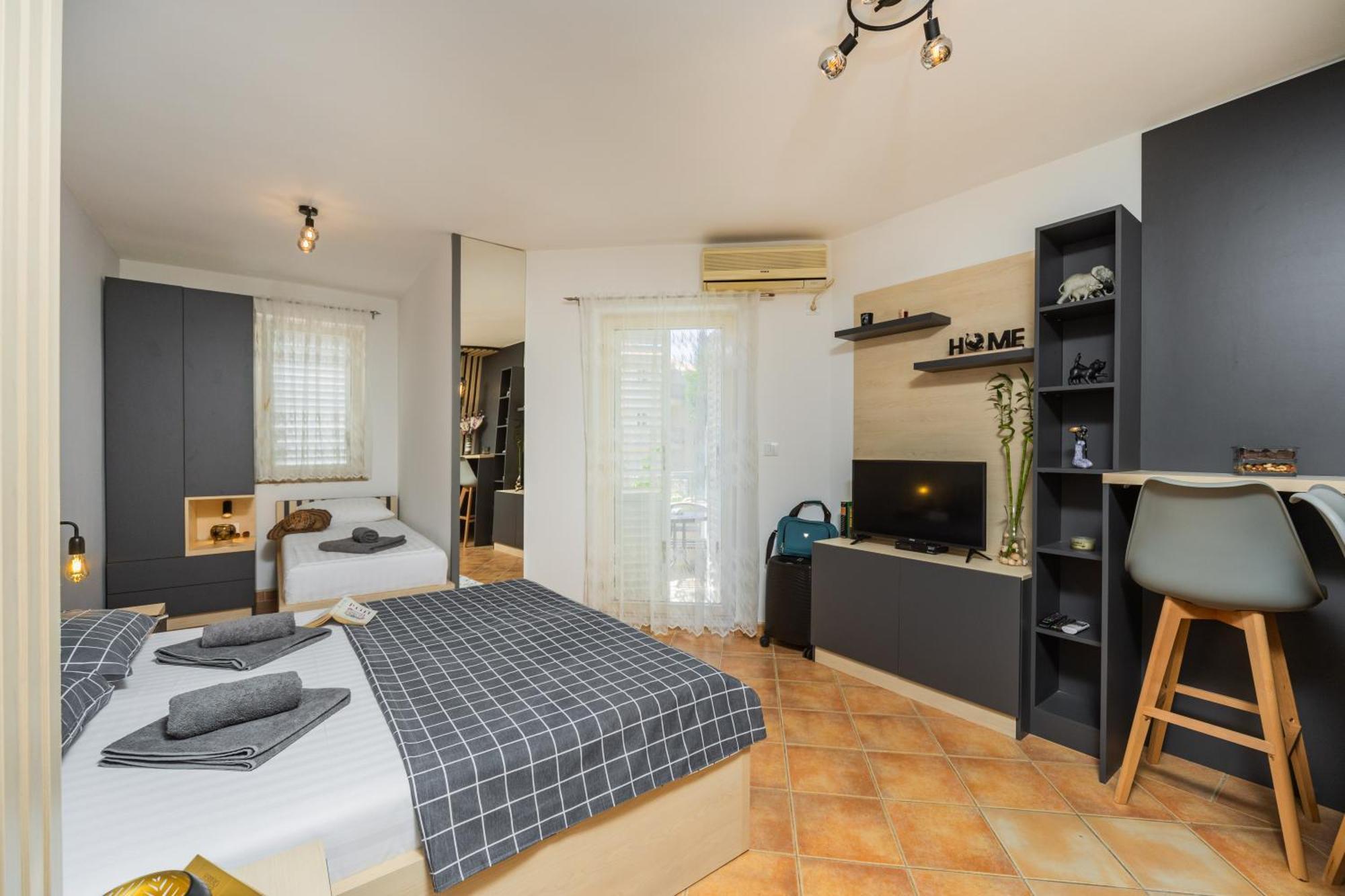 Adzic Apartments بودفا المظهر الخارجي الصورة