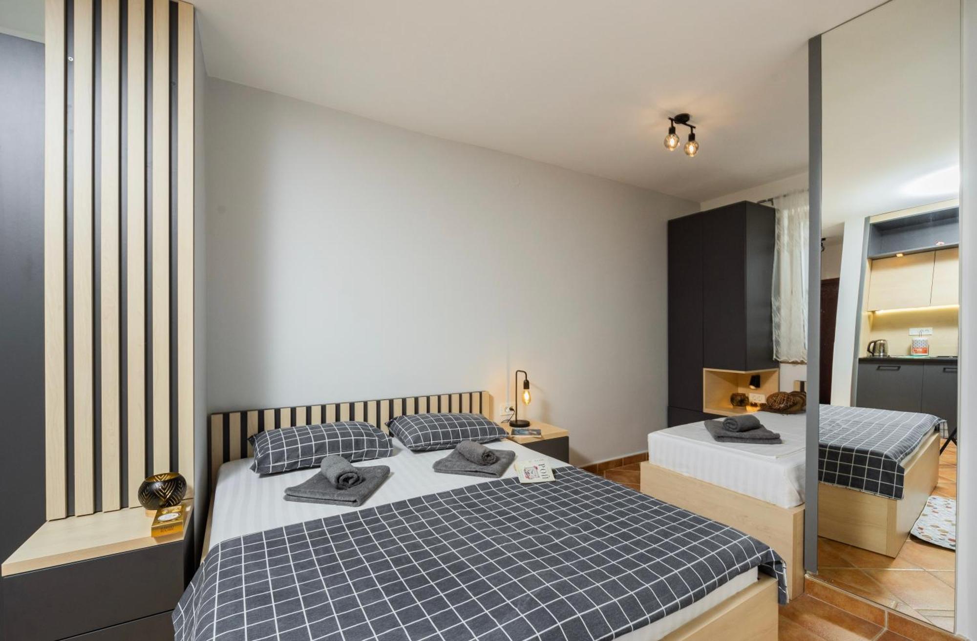 Adzic Apartments بودفا المظهر الخارجي الصورة
