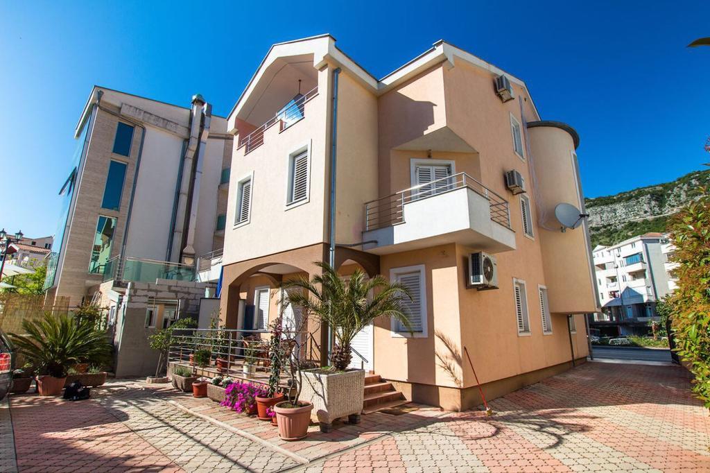 Adzic Apartments بودفا المظهر الخارجي الصورة