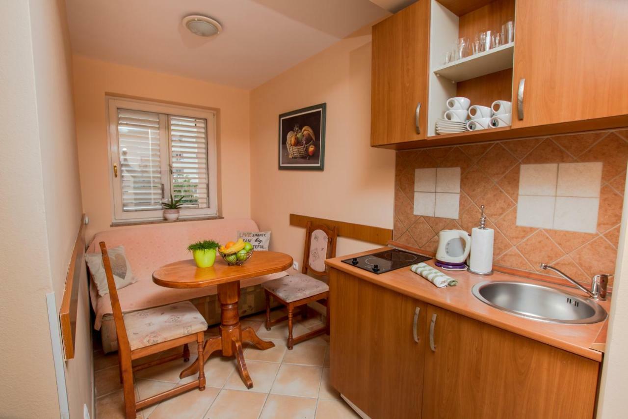 Adzic Apartments بودفا المظهر الخارجي الصورة