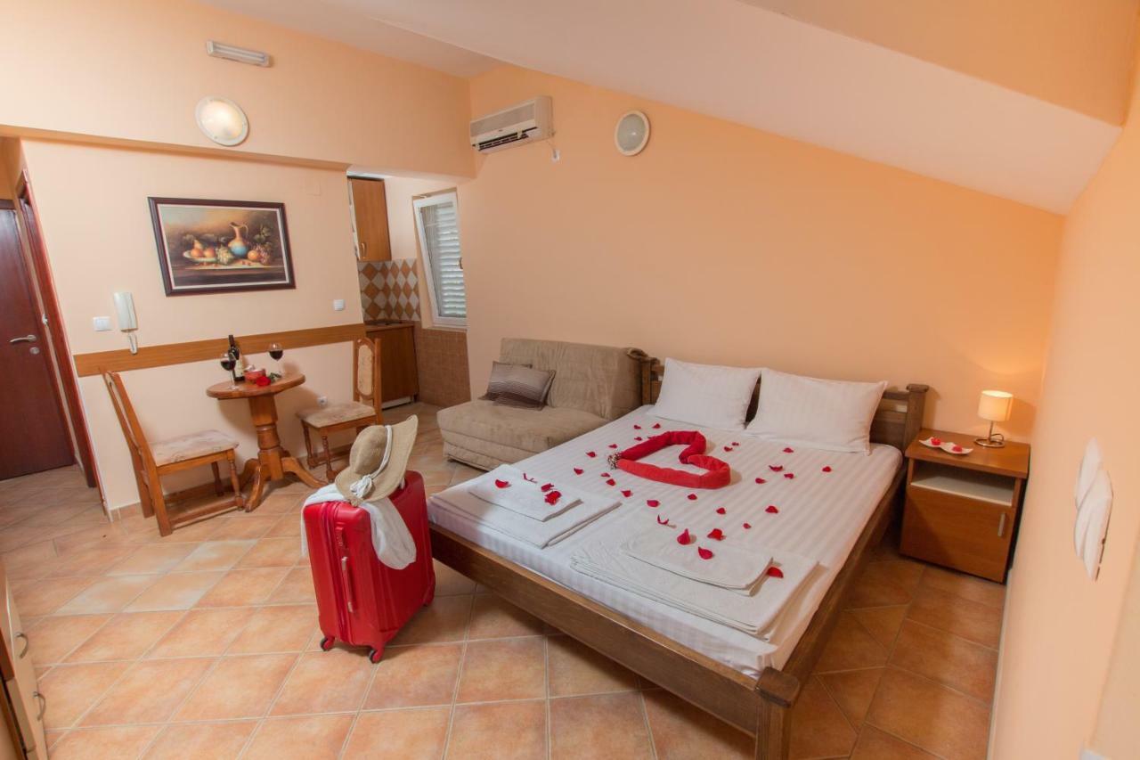 Adzic Apartments بودفا المظهر الخارجي الصورة